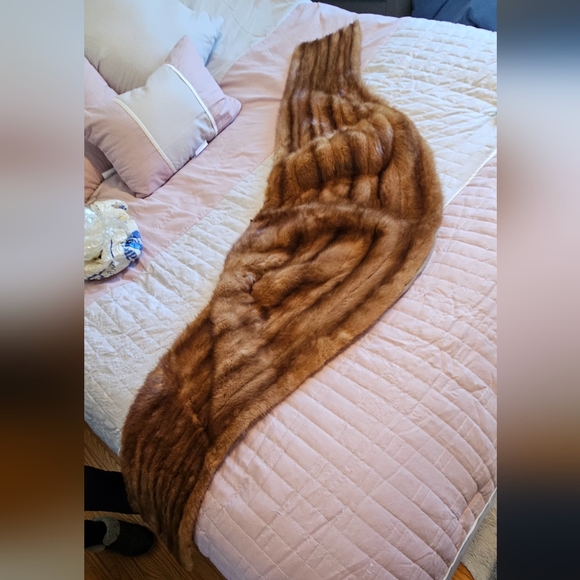 Holt Renfrew 1930s VINTAGE MINK Fir Stole - Picture 10 of 10